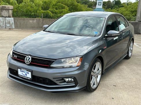 Used 2017 Volkswagen Jetta GLI FWD image 12