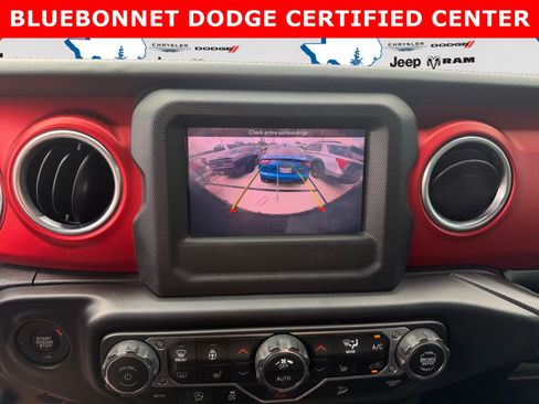 Used 2020 Jeep Wrangler Unlimited Rubicon w/ Cold Weather Group AWD/4WD image 16