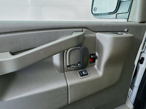 Used 2021 Chevrolet Express 2500 w/ Driver Convenience Package RWD image 13