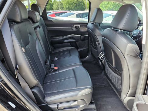 Certified 2024 Kia Sorento S FWD image 19