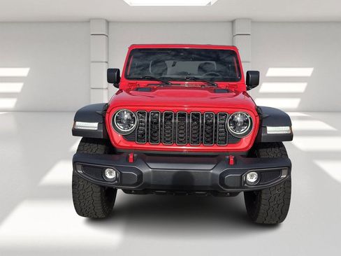 Certified 2025 Jeep Gladiator Rubicon w/ Convenience Group image 8