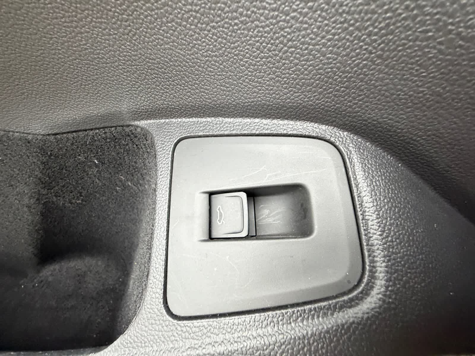 Used 2024 Volkswagen Tiguan SE FWD image 37