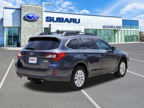 Used 2017 Subaru Outback 2.5i Premium AWD/4WD image 6