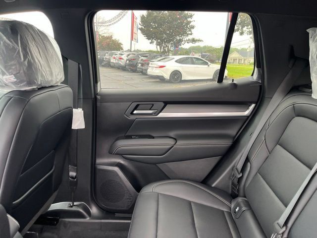 New 2027 GMC Terrain Elevation w/ Elevation Premium Package FWD image 11