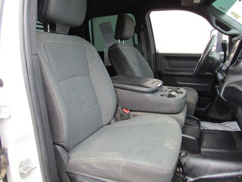Used 2022 RAM 3500 Tradesman w/ Chrome Appearance Group AWD/4WD image 14