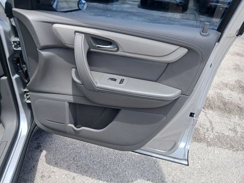 Used 2016 Chevrolet Traverse LS FWD image 16