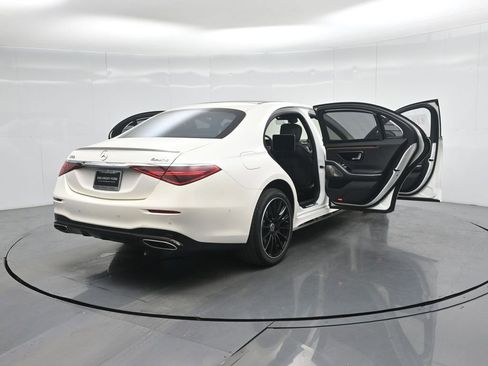 Used 2023 Mercedes-Benz S 500 S 500 image 4