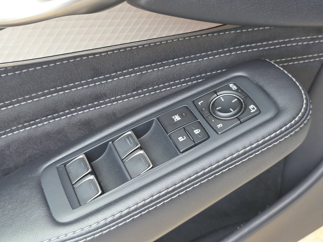 Used 2018 Lexus LS 500 F Sport w/ Accessory Package (Z1) RWD image 19