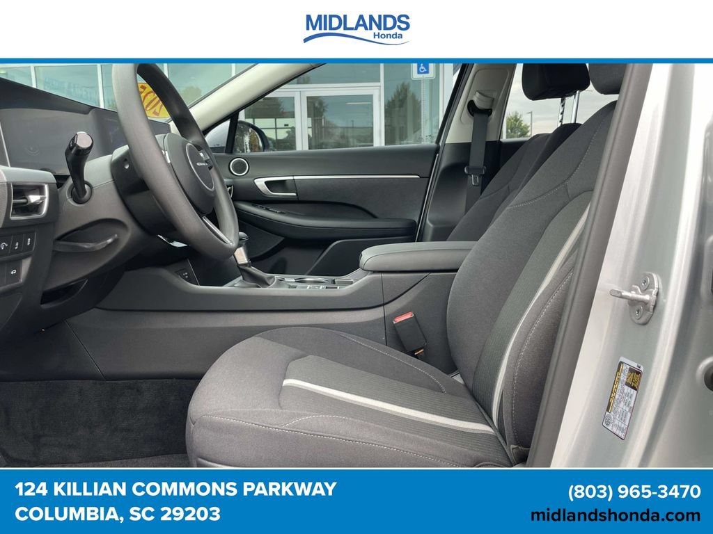 Used 2025 Hyundai Sonata SE FWD image 13