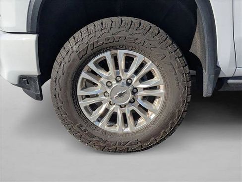 Used 2022 Chevrolet Silverado 2500 High Country w/ Z71 Off-Road Package image 23
