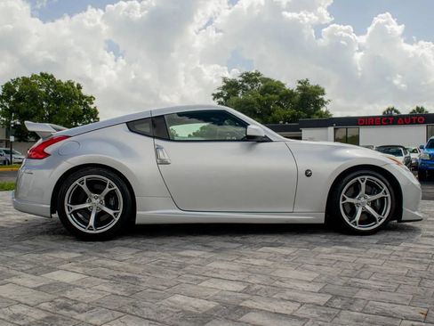 Used 2009 Nissan 370Z NISMO RWD image 8