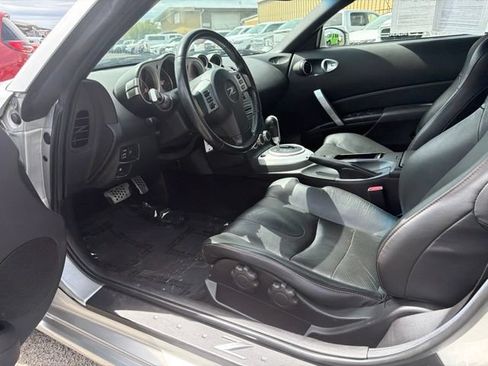 Used 2007 Nissan 350Z Touring RWD image 13