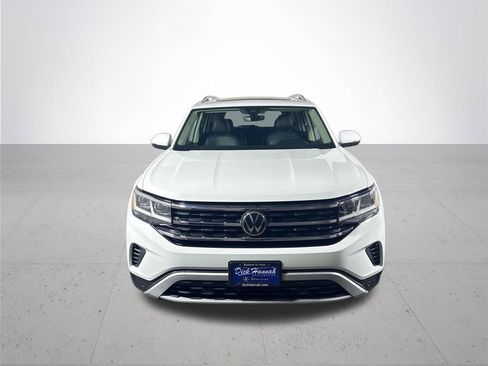 Certified 2022 Volkswagen Atlas SEL image 3