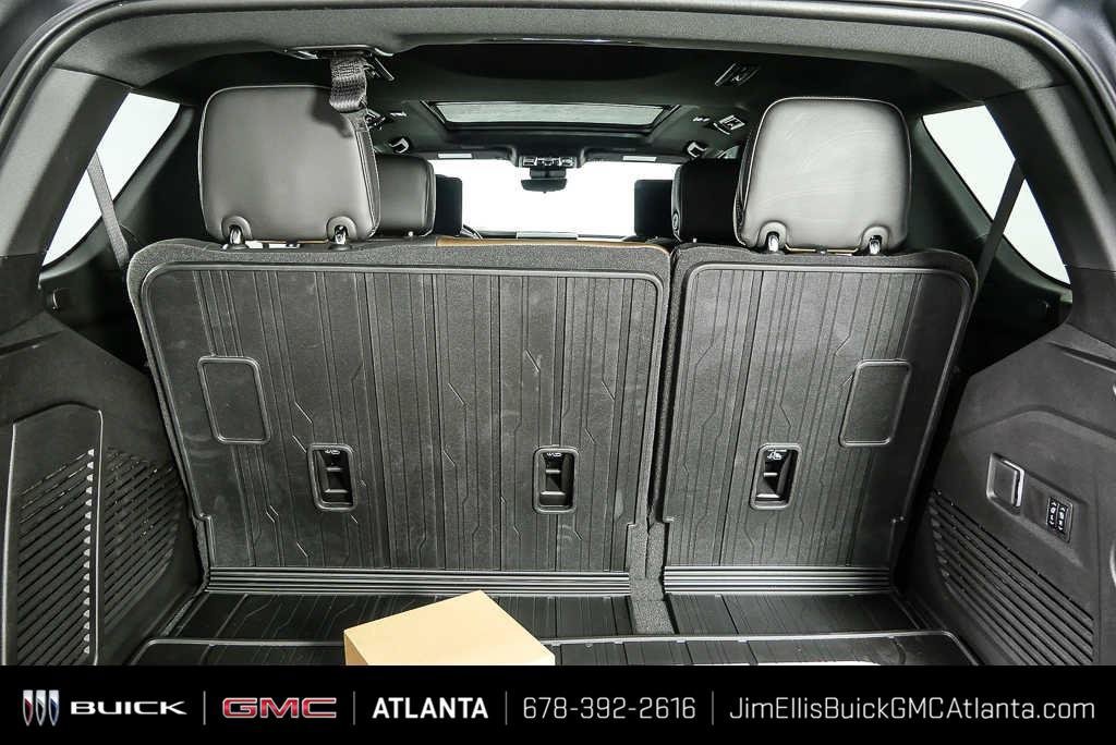 Certified 2026 GMC Yukon Denali Ultimate AWD/4WD image 33