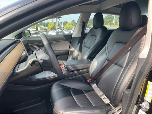 Used 2021 Tesla Model 3 Standard Range Plus RWD image 12