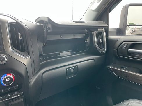 Used 2021 GMC Sierra 2500 Denali w/ Denali Ultimate Package AWD/4WD image 48
