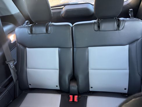 Used 2022 Ford Explorer XLT w/ Equipment Group 202A image 15