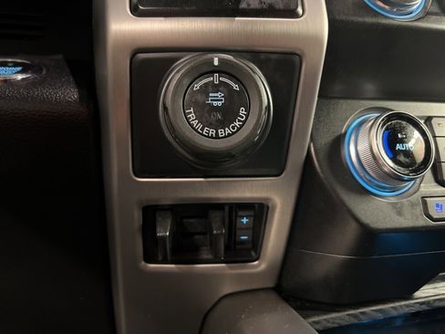 Used 2020 Ford F150 Platinum w/ Equipment Group 701A Luxury image 18