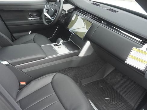 New 2026 Land Rover Range Rover SE image 22