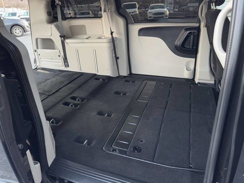 Used 2016 Dodge Grand Caravan SE w/ Quick Order Package 29E SE image 37