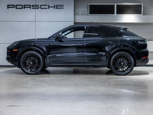 Certified 2025 Porsche Cayenne Coupe image 2