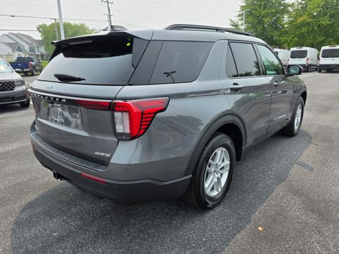 New 2026 Ford Explorer Active AWD/4WD image 5