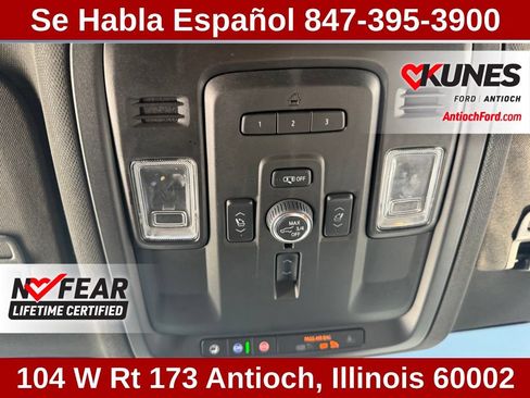 Used 2023 Chevrolet Suburban Premier AWD/4WD image 30