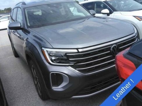 Used 2024 Volkswagen Atlas SE AWD/4WD image 4