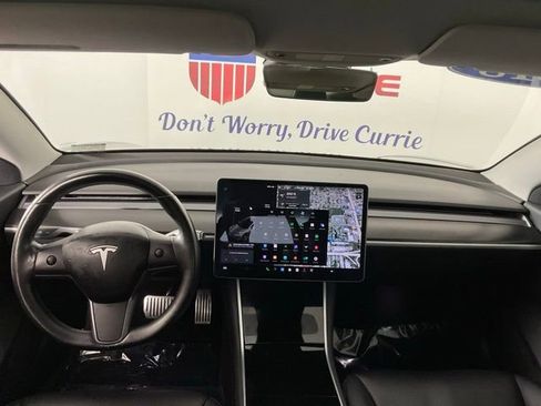 Used 2018 Tesla Model 3 Long Range image 18