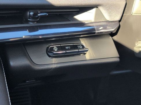 Used 2024 Chevrolet Corvette Stingray Preferred Conv w/ Z51 Performance Package image 22