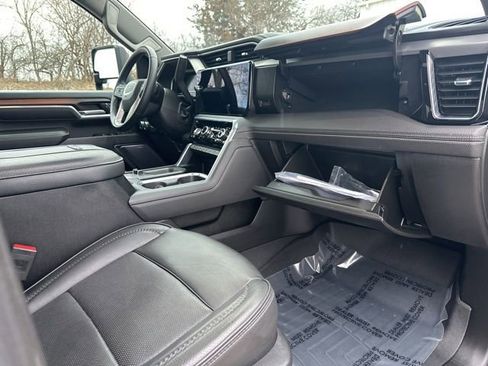 Used 2024 GMC Sierra 2500 Denali w/ Technology Package image 50