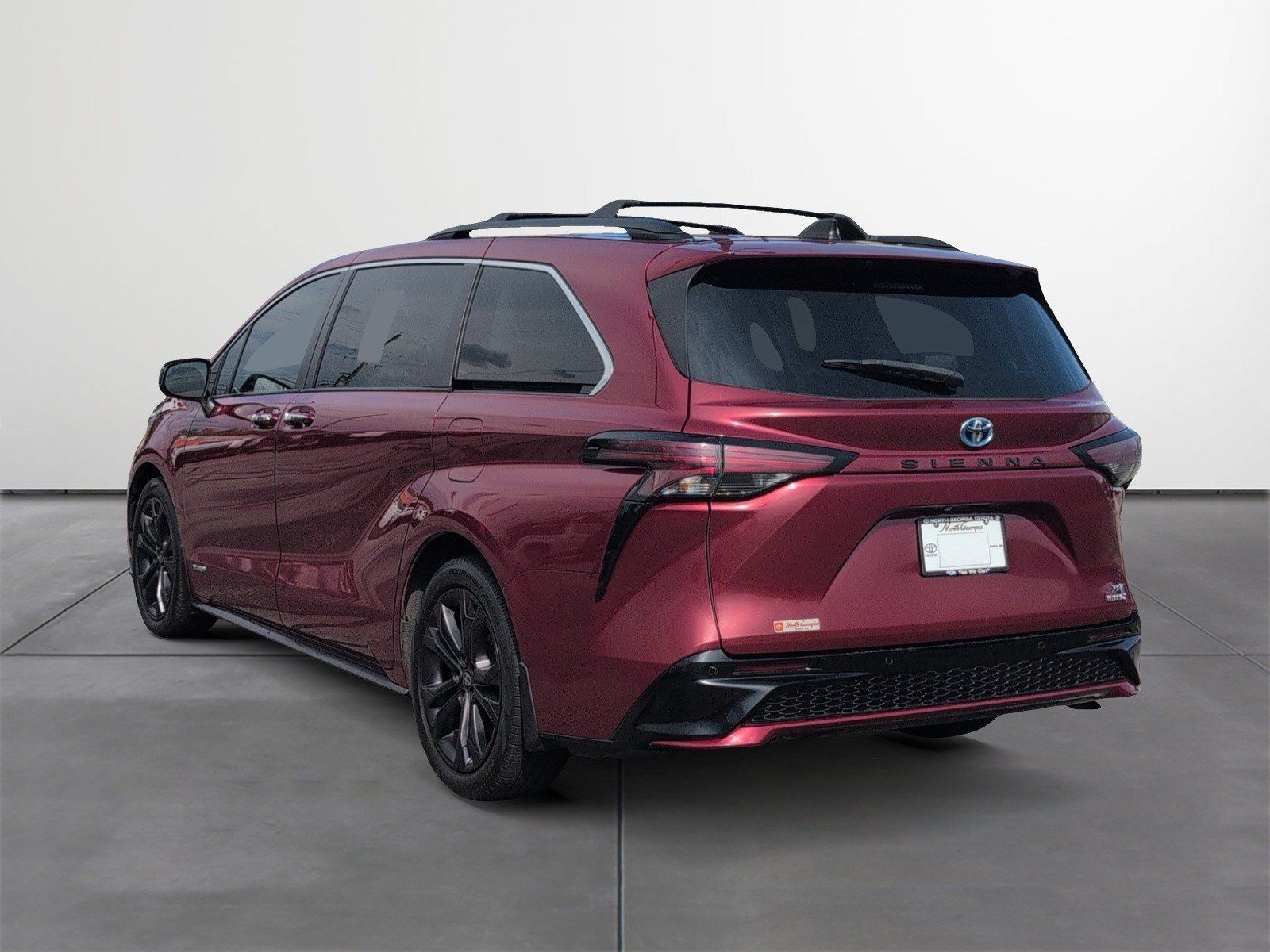 Used 2021 Toyota Sienna XSE w/ XSE Plus Package FWD image 4