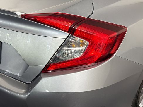 Used 2019 Honda Civic EX image 34