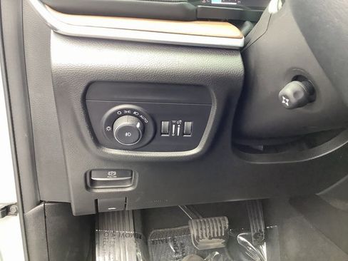 Used 2023 Jeep Grand Cherokee L Summit w/ Advanced Protech Group IV image 15