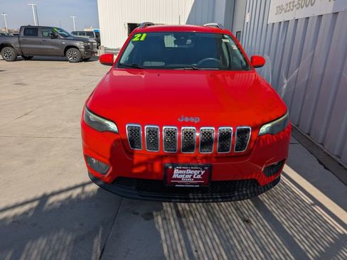 Used 2021 Jeep Cherokee Latitude Lux w/ Comfort/Convenience Group AWD/4WD image 38