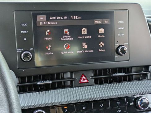 Used 2024 Kia Sportage LX image 21