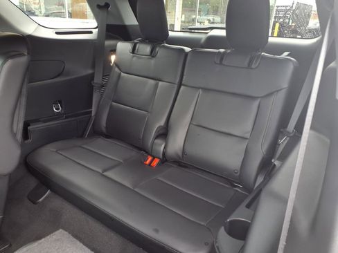 Used 2023 Ford Explorer XLT w/ Equipment Group 202A image 9