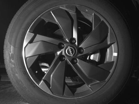 Used 2025 Nissan Rogue SV image 10