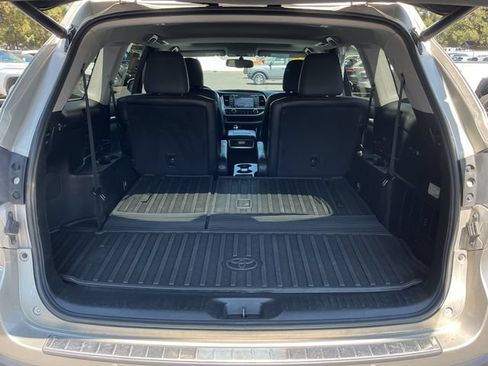 Used 2016 Toyota Highlander Limited w/ Protection Package #3 AWD/4WD image 23