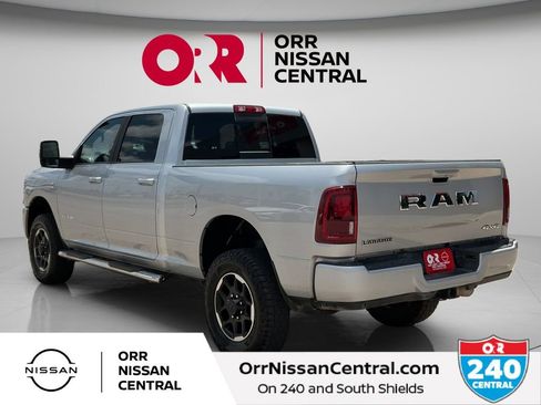 Used 2026 RAM 2500 Laramie AWD/4WD image 7