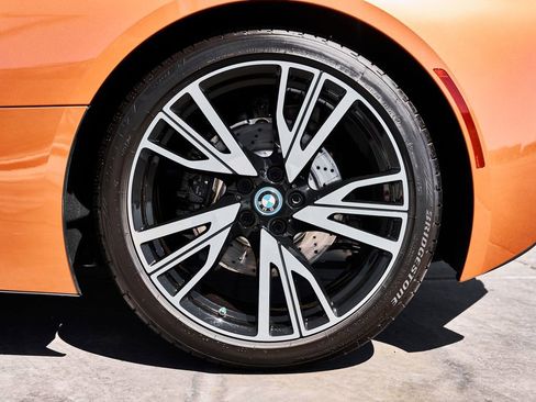 Used 2019 BMW i8 Coupe AWD/4WD image 23
