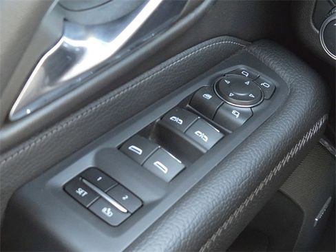 Used 2023 GMC Yukon Denali image 22