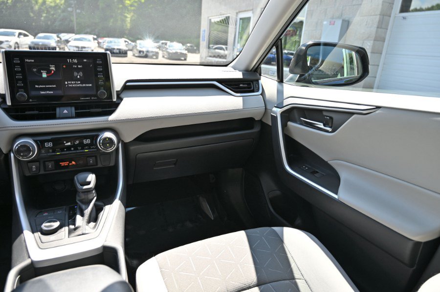 Used 2019 Toyota RAV4 XLE AWD/4WD image 14