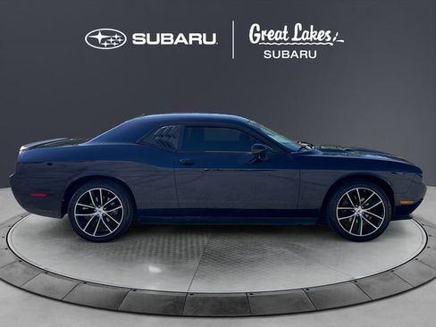Used 2011 Dodge Challenger RWD image 6