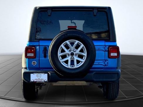 Used 2023 Jeep Wrangler Sport S image 9