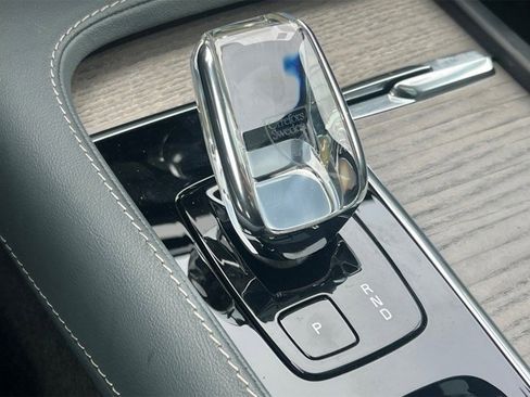 Certified 2023 Volvo XC90 T8 Ultimate image 23