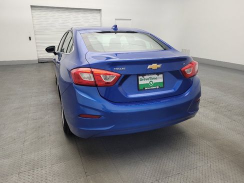 Used 2017 Chevrolet Cruze LT w/ Convenience Package image 6