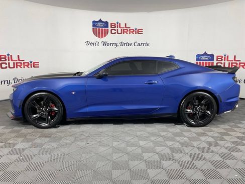 Used 2020 Chevrolet Camaro LT RWD image 6