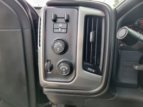 Used 2015 GMC Sierra 1500 SLT w/ SLT Crew Cab Value Package image 18