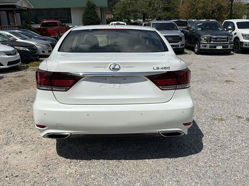 Used 2013 Lexus LS 460 w/ Comfort Pkg RWD image 10
